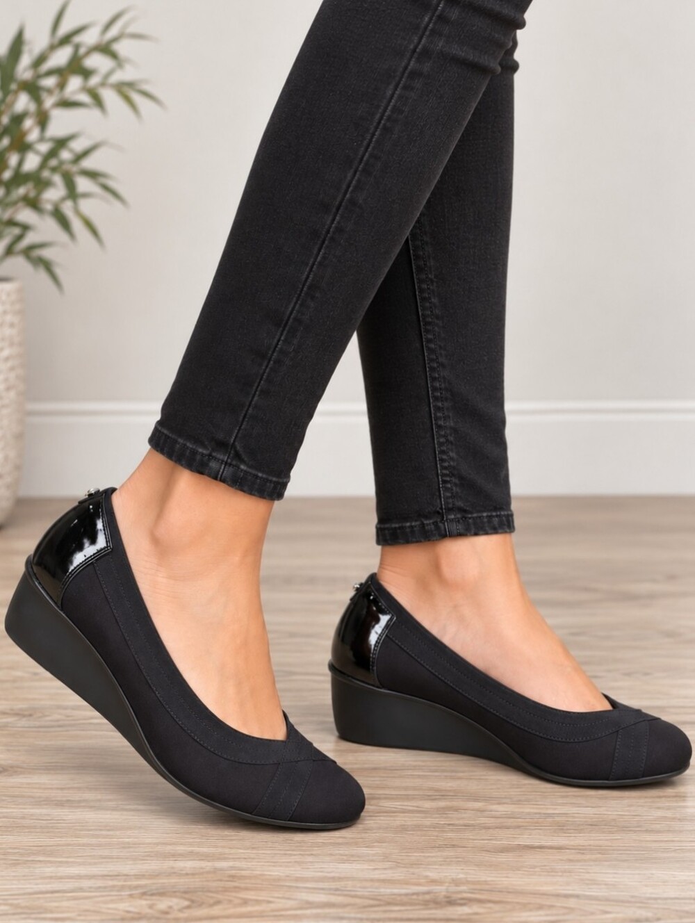 Anne Klein Sport Dani Y2K Preppy Minimalist Comfort Wedge Ballet Pump 8.5M